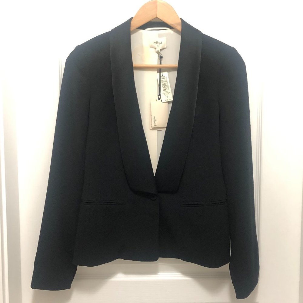 *BRAND NEW* Wilfred Satin Crepe Blazer